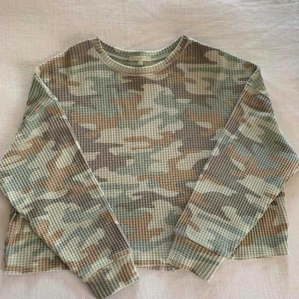 Z Supply Camouflage Cropped Top. Size S.
